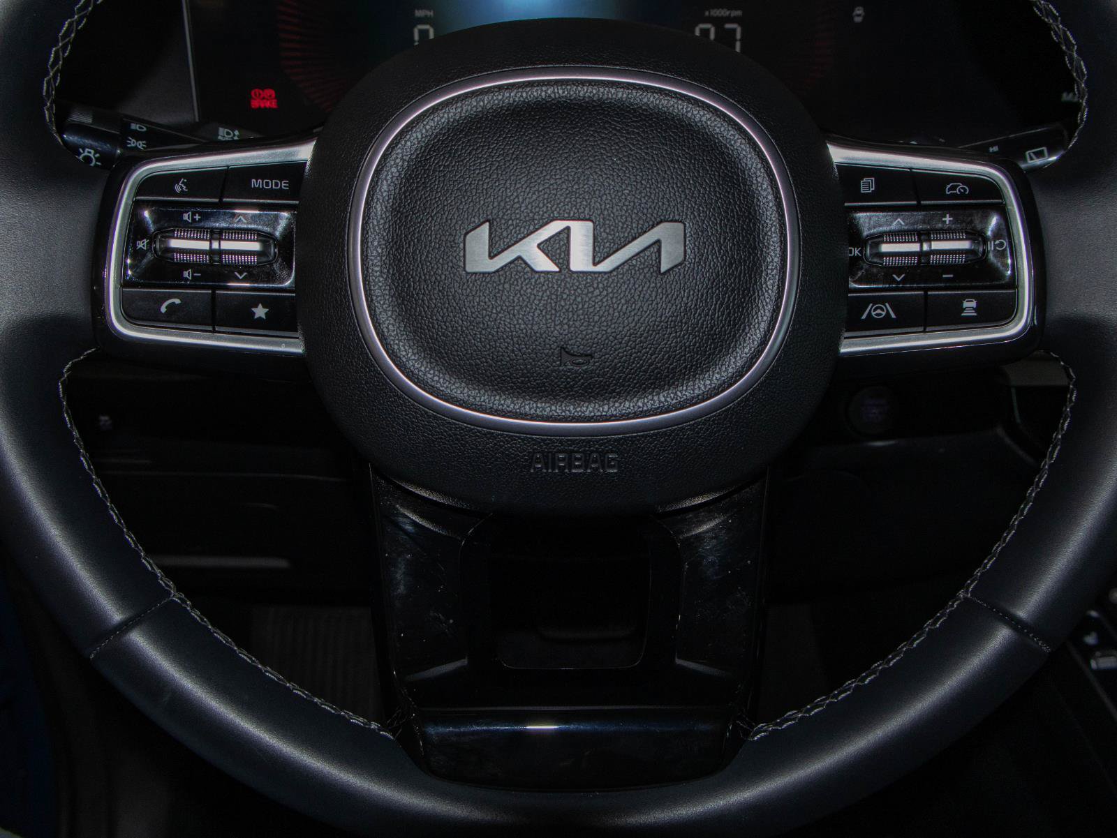 Used 2025 Kia Sorento S w/ Panoramic Sunroof Package FWD image 12