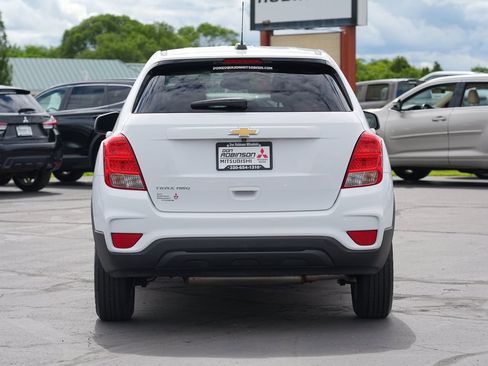 Used 2017 Chevrolet Trax LS w/ Fleet Convenience Package AWD/4WD image 4