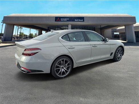 Used 2026 Genesis G70 2.5T image 4