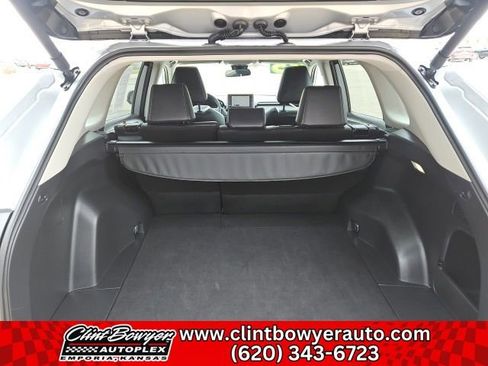 Used 2025 Toyota RAV4 XLE Premium image 24