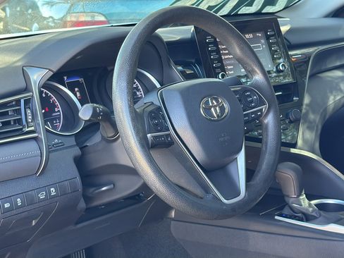 Used 2021 Toyota Camry LE image 6