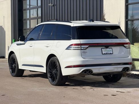 Used 2025 Lincoln Aviator Reserve w/ Jet Appearance Package AWD/4WD image 3