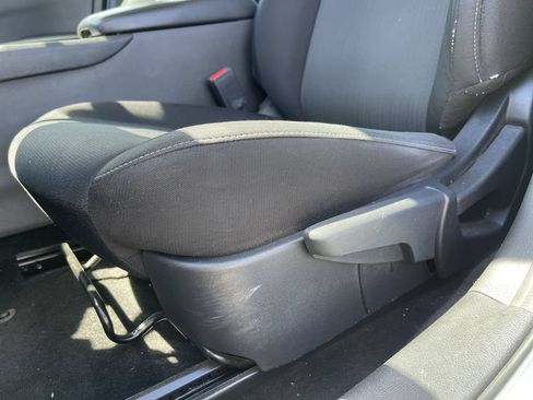 Used 2022 Nissan Sentra SV FWD image 19