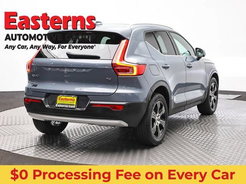 Used 2021 Volvo XC40 T4 Inscription FWD image 5