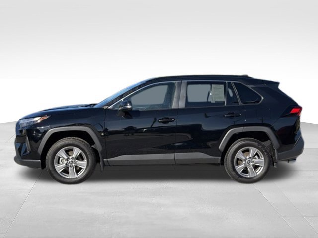 Used 2025 Toyota RAV4 XLE w/ Convenience Package FWD image 2