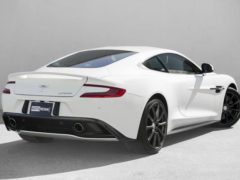 Used 2014 Aston Martin Vanquish Coupe image 2