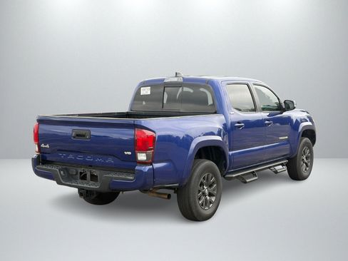 Used 2023 Toyota Tacoma SR5 AWD/4WD image 5