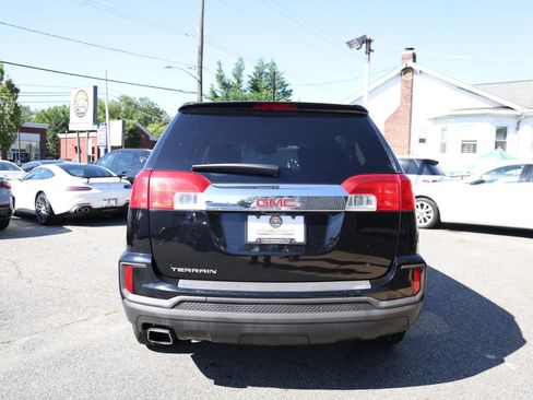 Used 2017 GMC Terrain SLE FWD image 8