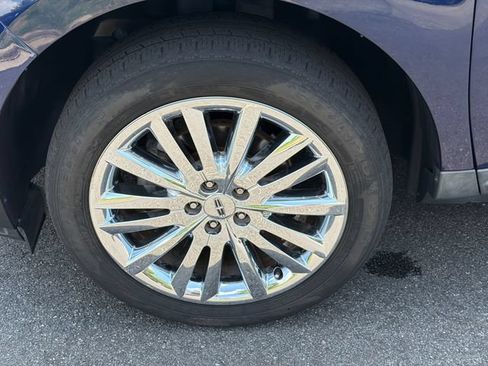 Used 2011 Lincoln MKX 2WD w/ 102A Rapid Spec Order Code image 10