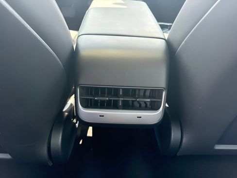Used 2023 Tesla Model 3 Standard Range RWD image 13