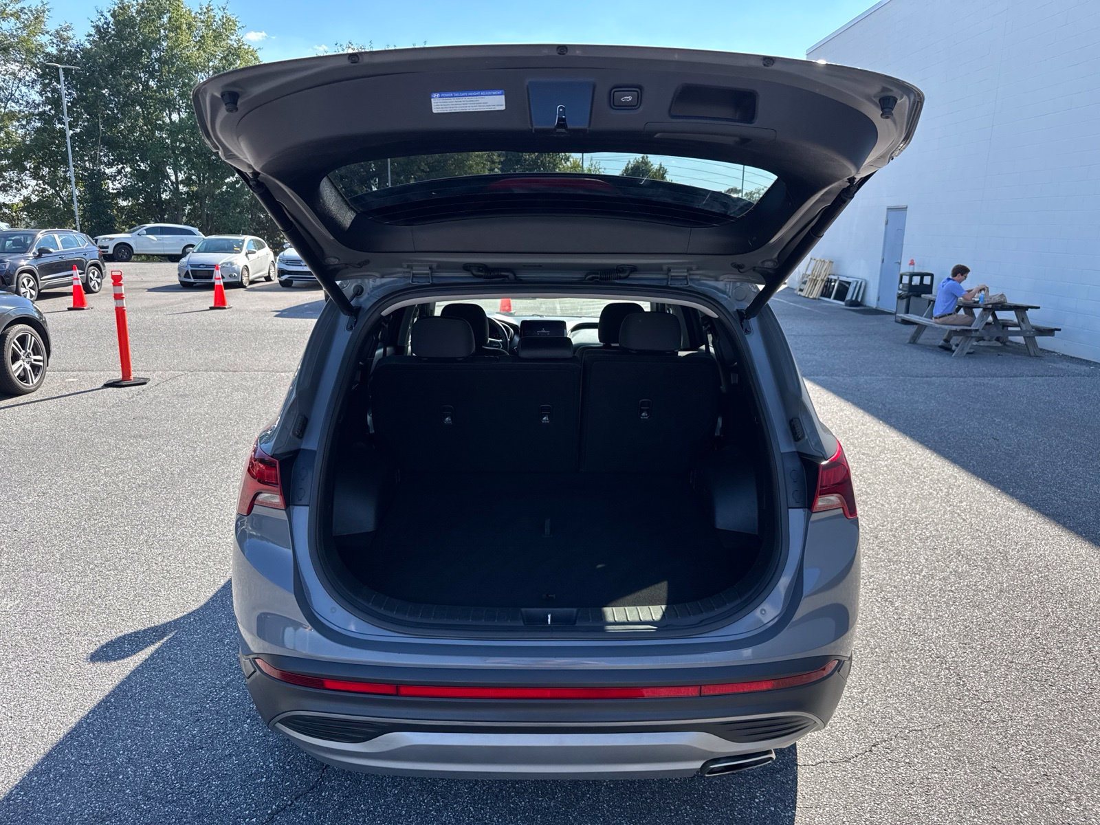 Used 2023 Hyundai Santa Fe SEL FWD image 10