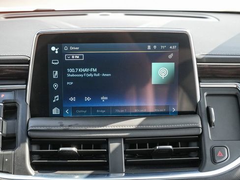 Used 2023 Chevrolet Suburban LT w/ Luxury Package RWD image 14