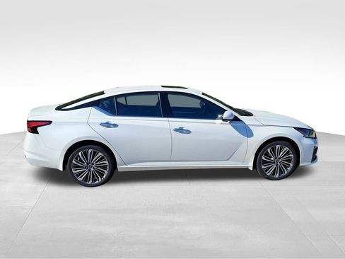 New 2025 Nissan Altima 2.5 SL image 7