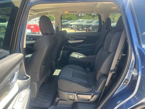 Used 2021 Subaru Ascent Premium w/ Sport Package AWD/4WD image 18