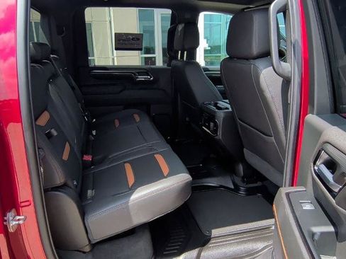 Used 2024 GMC Sierra 2500 AT4 w/ AT4 Premium Plus Package AWD/4WD image 16