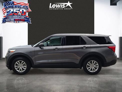 Used 2021 Ford Explorer 4WD w/ Class III Trailer Tow Package image 2
