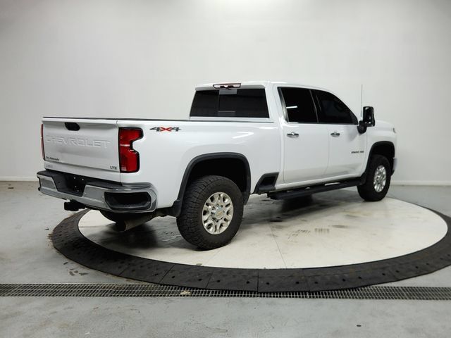 Used 2025 Chevrolet Silverado 2500 LTZ w/ LTZ Convenience Package AWD/4WD image 8
