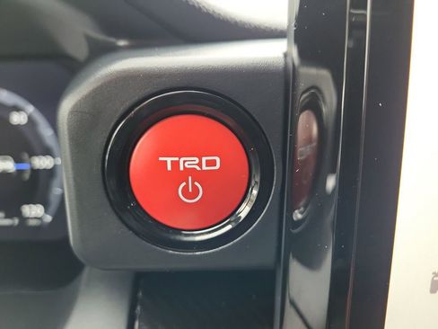 Used 2025 Toyota Tacoma TRD Pro AWD/4WD image 23
