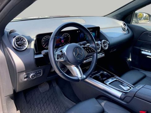 Used 2025 Mercedes-Benz GLA 250 image 17