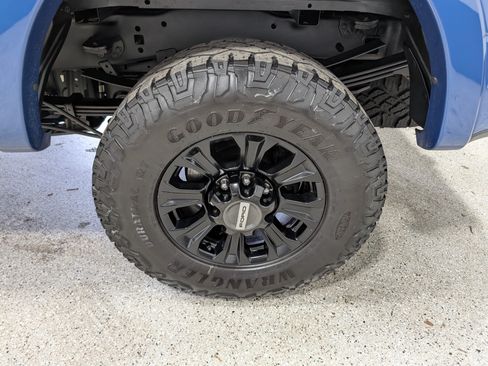 Used 2022 Ford F250 Lariat w/ Tremor Off-Road Package AWD/4WD image 13