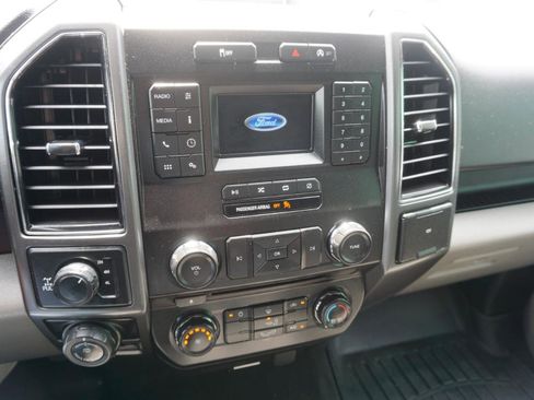 Used 2018 Ford F150 XLT w/ Heavy-Duty Payload Package AWD/4WD image 17