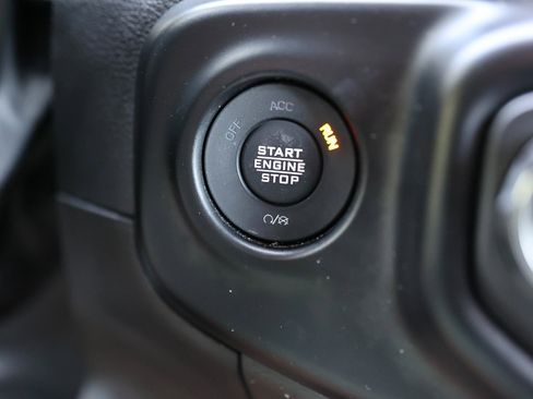 Used 2022 Jeep Wrangler Unlimited Sport image 29