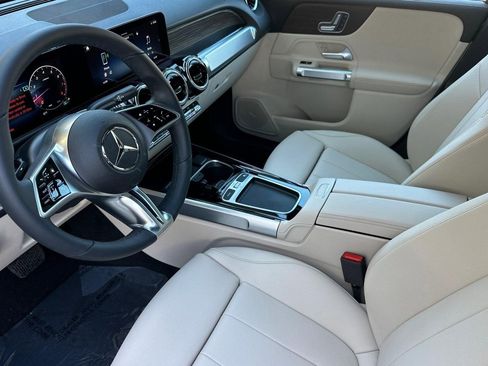 New 2026 Mercedes-Benz GLB 250 image 4