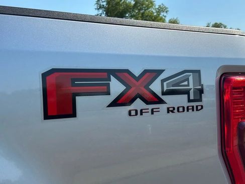 Used 2020 Ford F250 Lariat w/ Lariat Ultimate Package AWD/4WD image 13