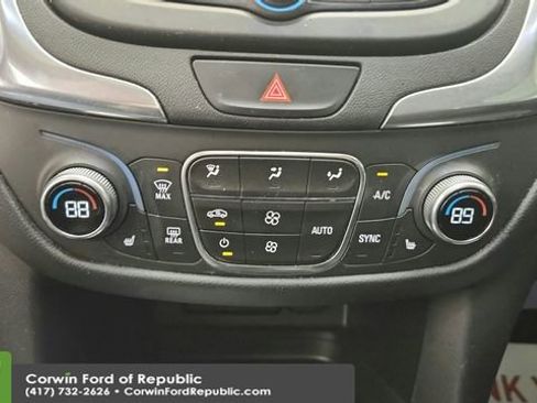 Used 2021 Chevrolet Equinox LT image 21