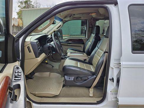 Used 2005 Ford Excursion Eddie Bauer image 6