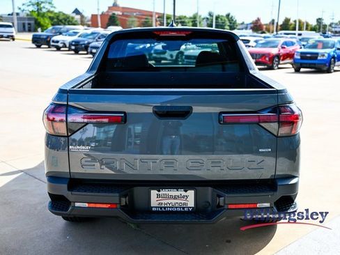 Certified 2023 Hyundai Santa Cruz SE w/ Cargo Package image 4