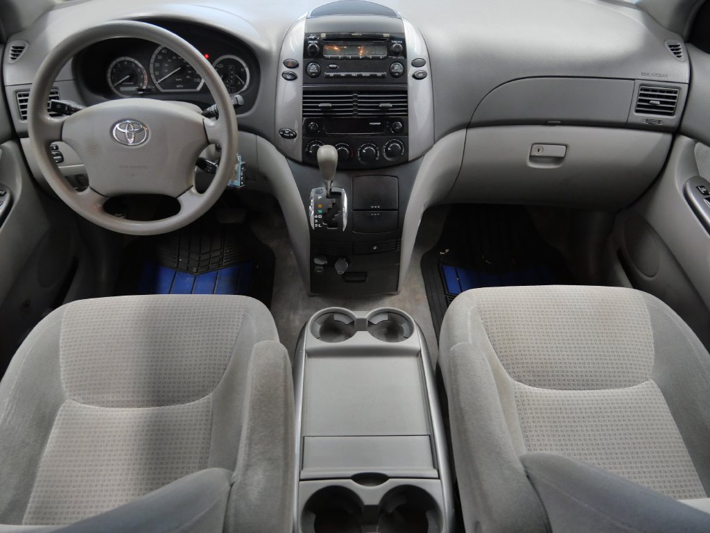 Used 2006 Toyota Sienna CE FWD image 12