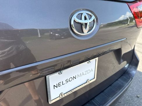 Used 2020 Toyota Sienna LE FWD image 64