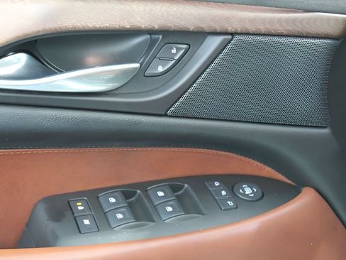 Used 2017 Cadillac Escalade Premium Luxury AWD/4WD image 9