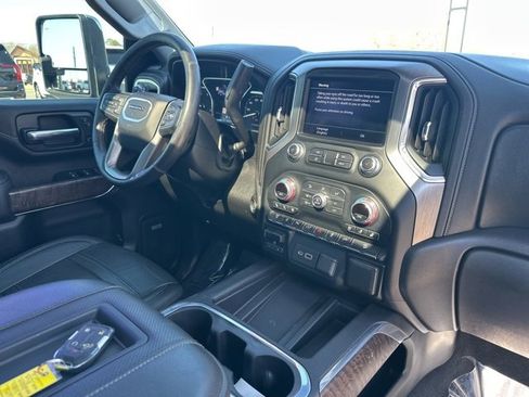 Used 2020 GMC Sierra 2500 Denali w/ Denali Ultimate Package image 9