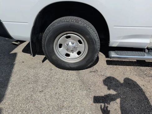 Used 2018 RAM 1500 Tradesman RWD image 16