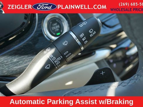 Used 2023 Cadillac XT6 Premium Luxury w/ Technology Package AWD/4WD image 29