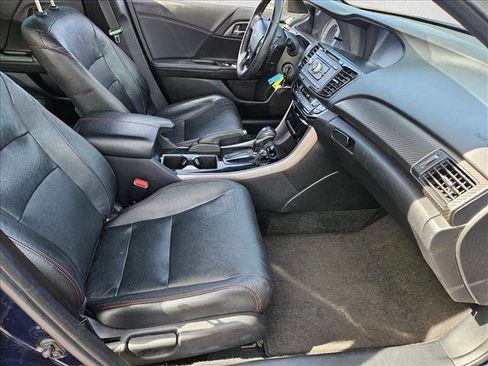 Used 2017 Honda Accord Sport Special Edition image 16