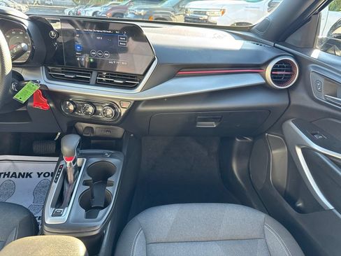 Used 2026 Chevrolet Trax RS w/ Driver Confidence Package FWD image 23