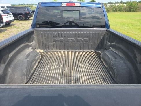 Used 2022 RAM 1500 Laramie AWD/4WD image 5