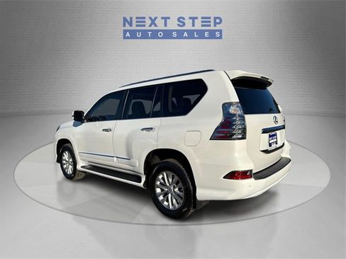 Used 2015 Lexus GX 460 image 5