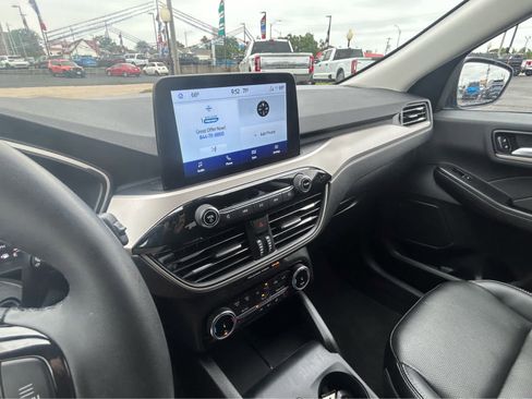 Used 2022 Ford Escape SEL AWD/4WD image 25