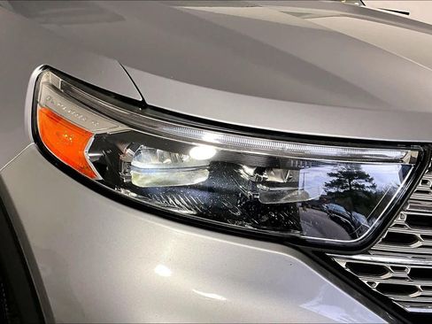 Used 2022 Ford Explorer Limited image 27