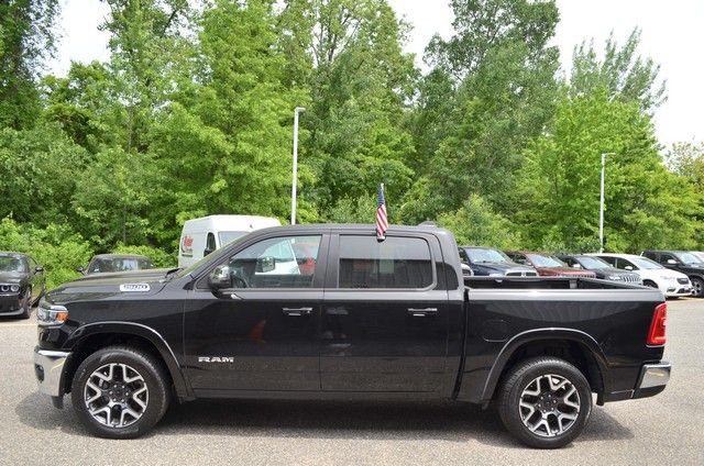 Used 2025 RAM 1500 Laramie AWD/4WD image 5