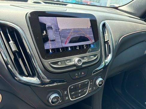 Used 2024 Chevrolet Equinox RS w/ RS Leather Package AWD/4WD image 18