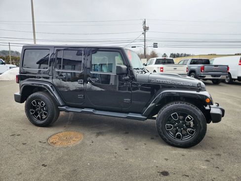 Used 2017 Jeep Wrangler Unlimited Sahara image 19