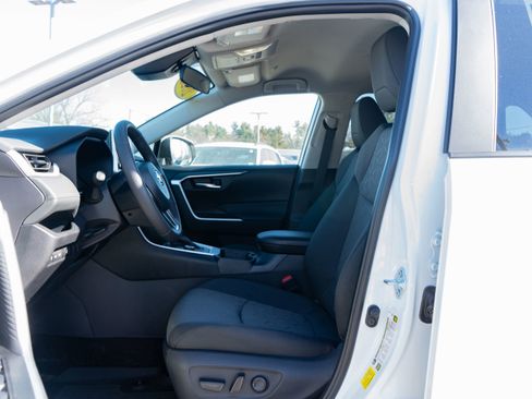 Used 2025 Toyota RAV4 XLE w/ Weather Package image 11