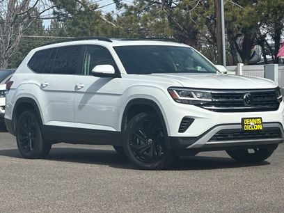 Used 2023 Volkswagen Atlas SE w/ Panoramic Sunroof Package