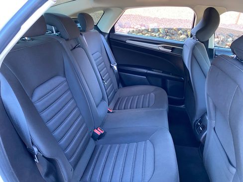 Used 2019 Ford Fusion SE image 42