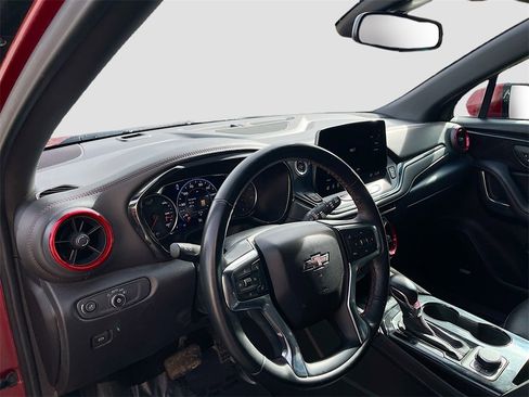 Used 2023 Chevrolet Blazer RS w/ Enhanced Convenience Package image 9